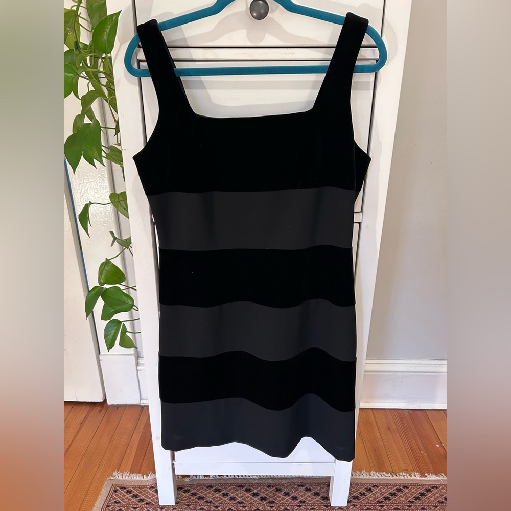 Laundry By Shelli Segal women’s black striped vintage minidress with velvet 12